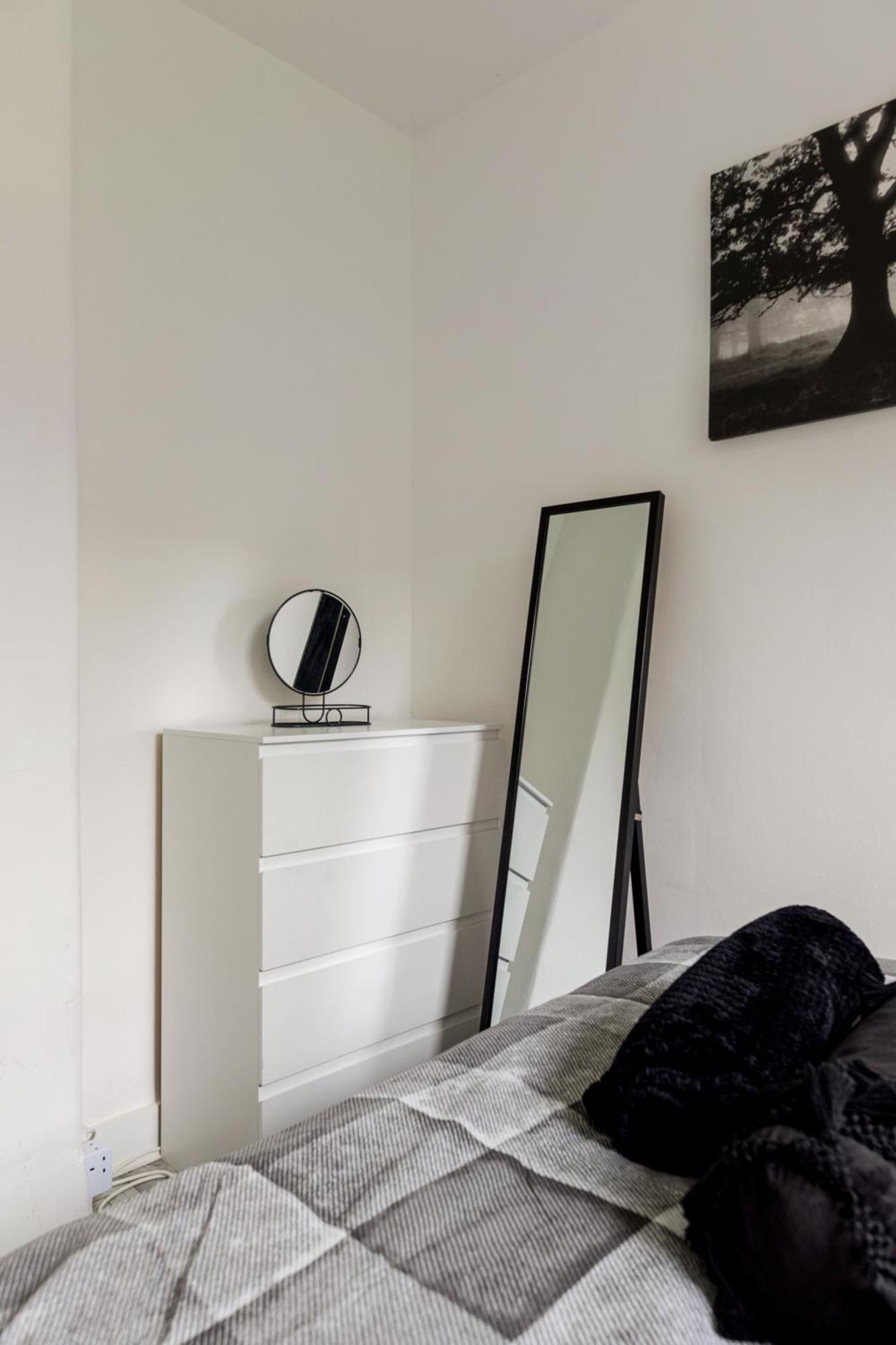 Beautifully Modern 2-Bed Apartment W/Garden London Kültér fotó
